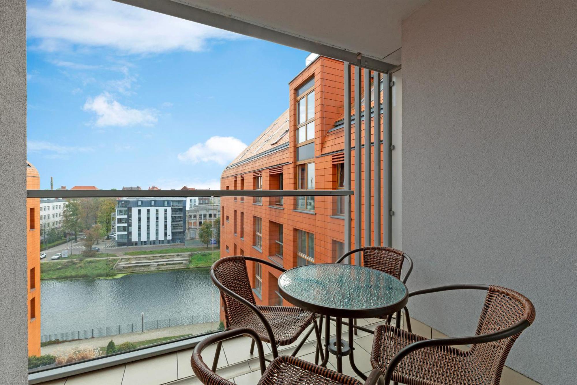 Aura - Riverside & Parking By Downtown Apartments グダニスク エクステリア 写真